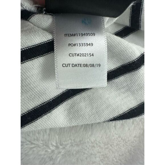 Torrid Size 1X VNeck Tee Shirt Black White Stripe Classic Nautical Preppy Casual - Picture 6 of 8